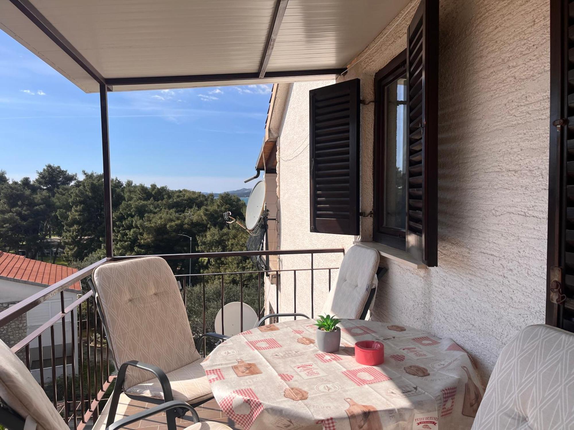 Apartments Villa Mirella 20 M From The Sea - Free Parking Trogir Buitenkant foto