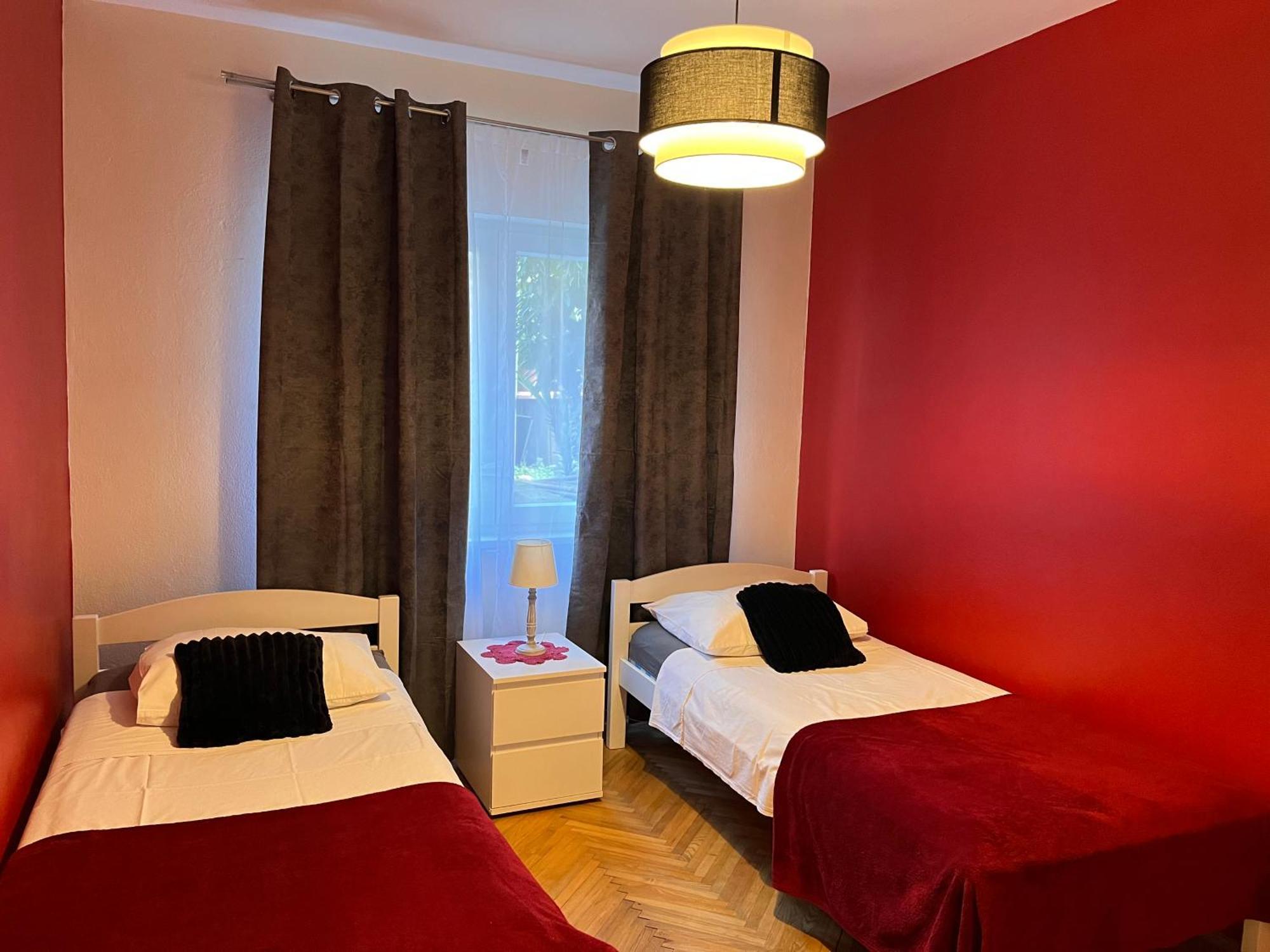 Apartments Villa Mirella 20 M From The Sea - Free Parking Trogir Buitenkant foto