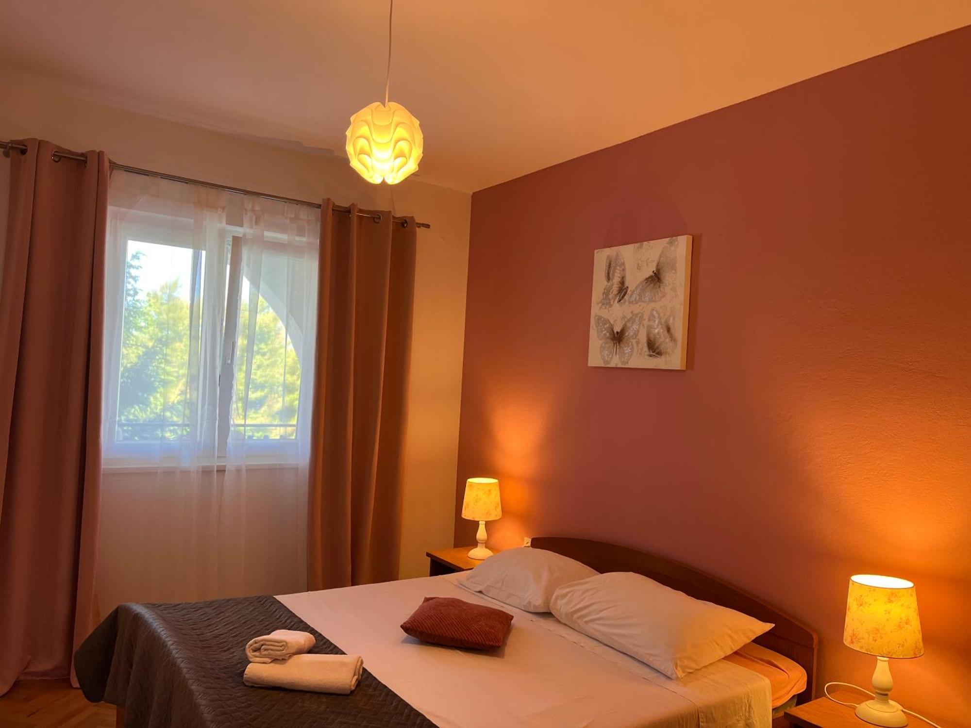 Apartments Villa Mirella 20 M From The Sea - Free Parking Trogir Buitenkant foto
