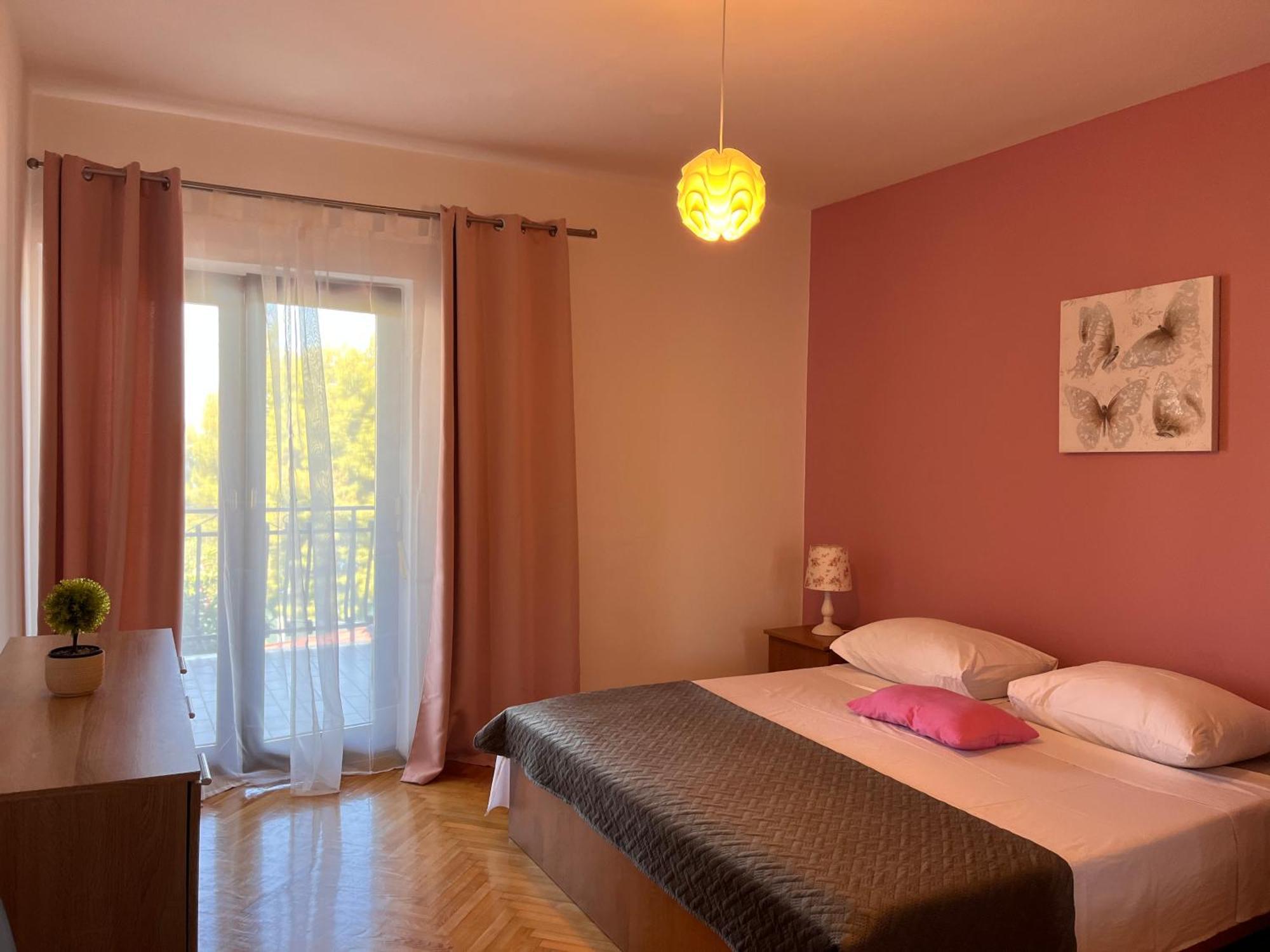 Apartments Villa Mirella 20 M From The Sea - Free Parking Trogir Buitenkant foto